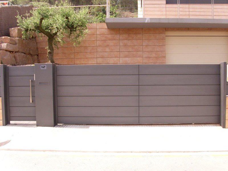 Puertas en el Bajo Llobregat Puertas en el Bajo Llobregat